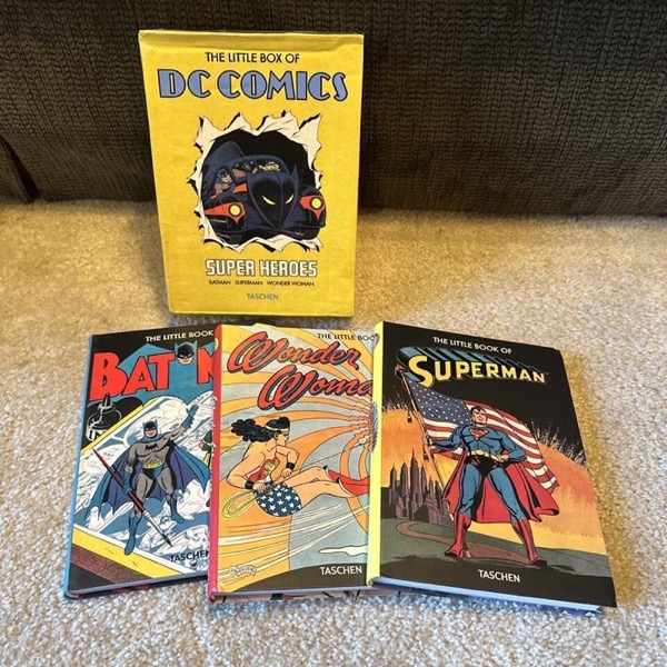 The Little Box of DC Comics Superheroesby: N/A