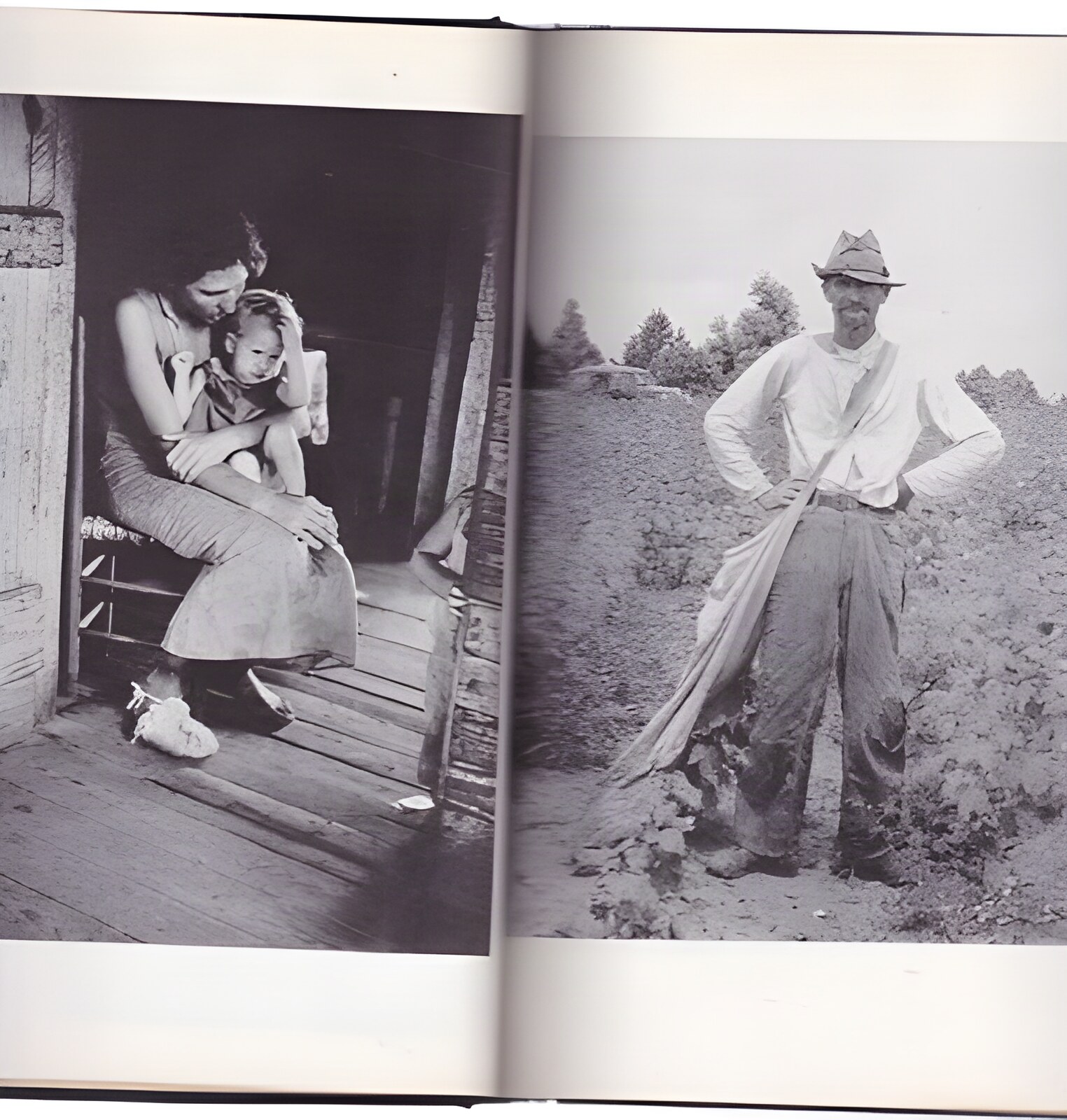 Let Us Now Praise Famous Men by: James Agee / Walker Evans (Photographer) 