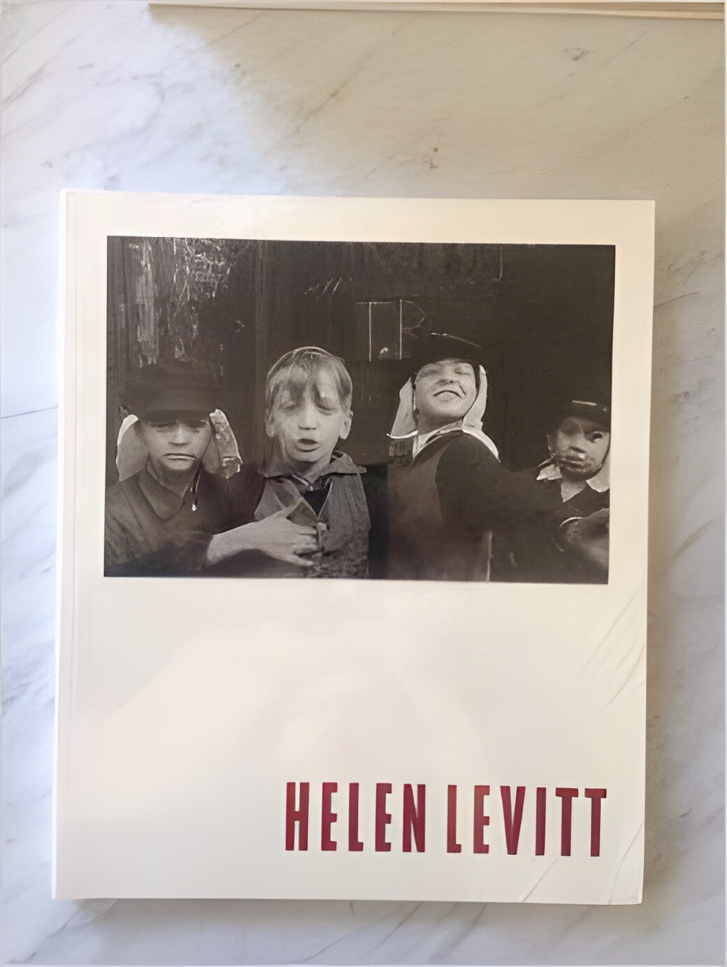 Helen Levittby: Phillips, Sandra S.