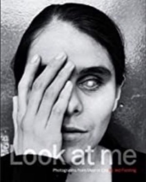 Look at me: Photographs from Mexico City by Jed Fieldingby: Jed Fielding , Britt Salvesen, et al.