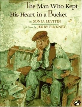 Man Who Kept His Heart In A Bucket, Theby: Levitin, Sonia and Jerry Pinkney