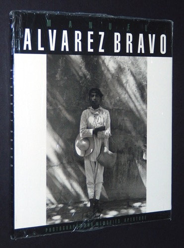 Manuel Alvarez Bravo: Photographs and Memories (Aperture 147) by: Manuel Alvarez Bravo; Frederick Kaufman (essay) 