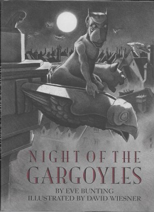 Night Of The Gargoyles (SIGNED BY ILLUSTRATOR)by: Bunting, Eve and David Wiesner